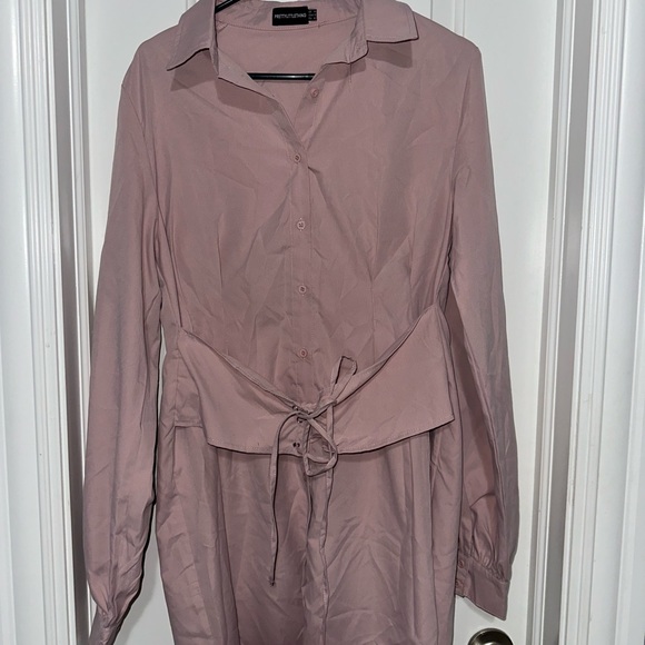 Pretty Little thing underbust corset shirtdress - Picture 2 of 3